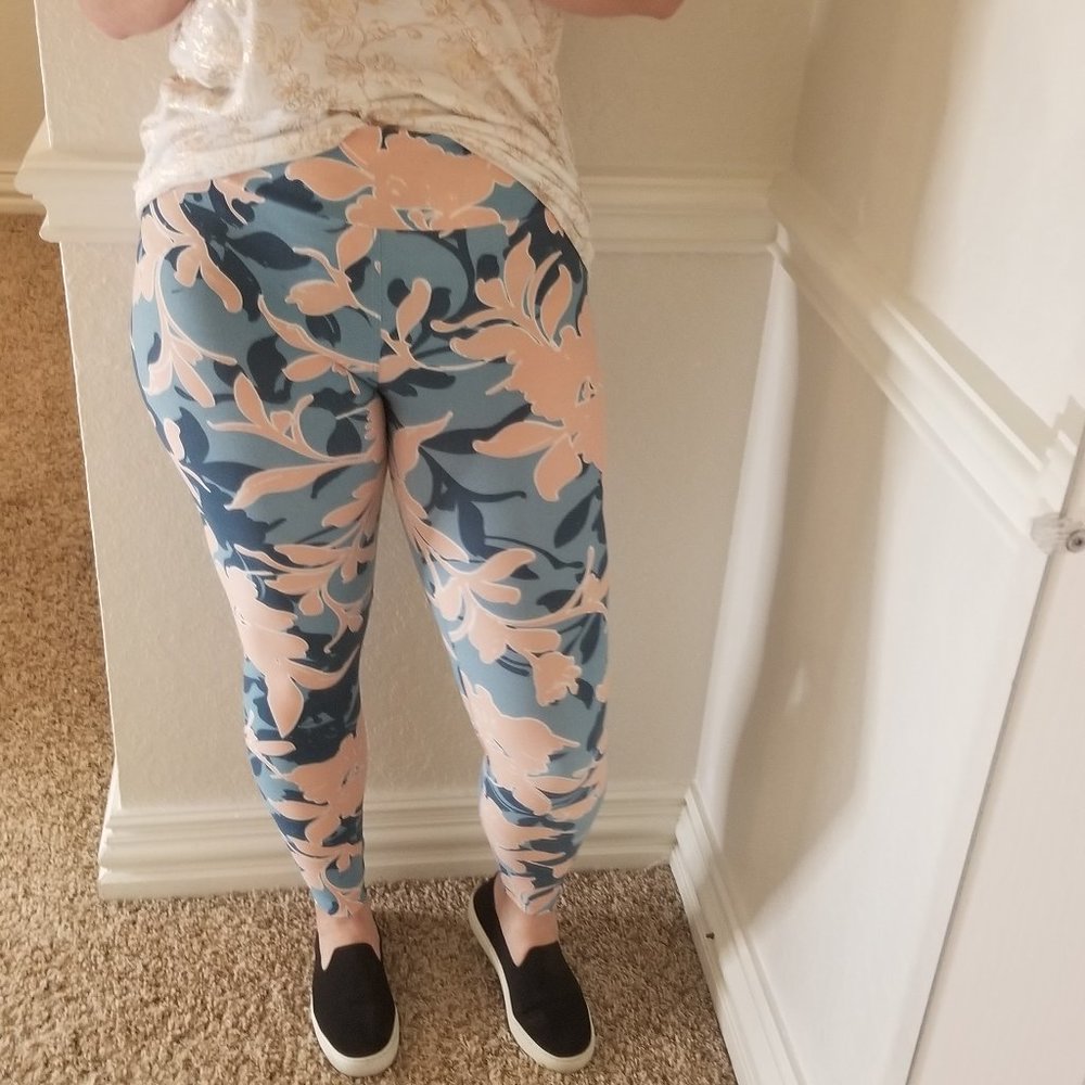 LuLaRoe Floral One Size Leggings